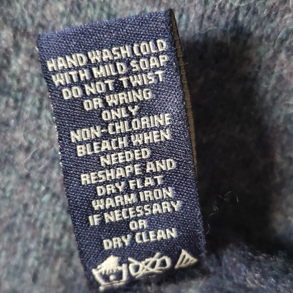 American Eagle sweater - Picture 6 of 6